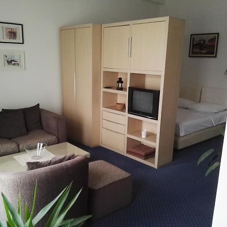 וראנג'ה Guest House Amico מראה חיצוני תמונה
