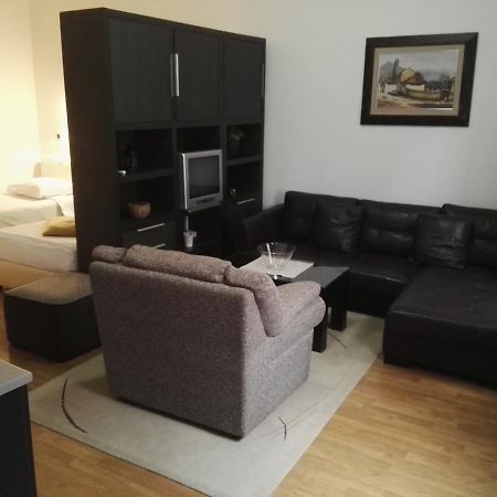 וראנג'ה Guest House Amico מראה חיצוני תמונה